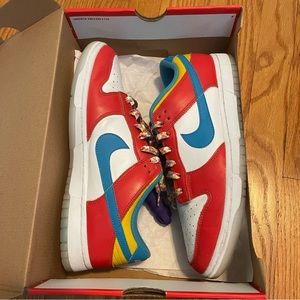 Nike Dunk Low QS
LeBron James Fruity Pebbles
Size 10